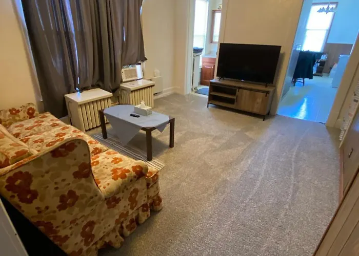 1br Near Marathon, Hershey *