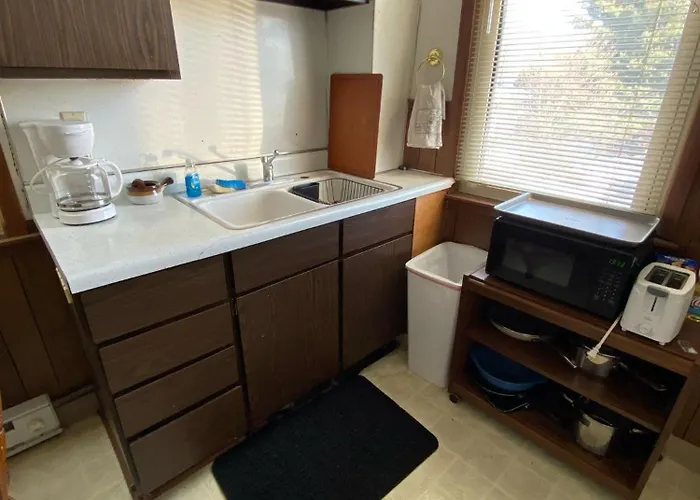 1br Near Marathon, Hershey